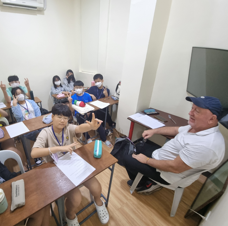 CIJ 영어캠프 소규모 그룹수업