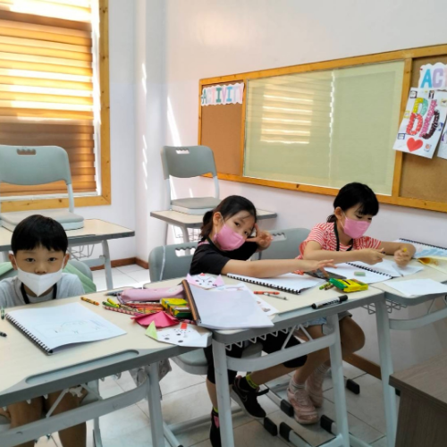 SMEAG 글로벌 캠프 학생 집중 영어학습