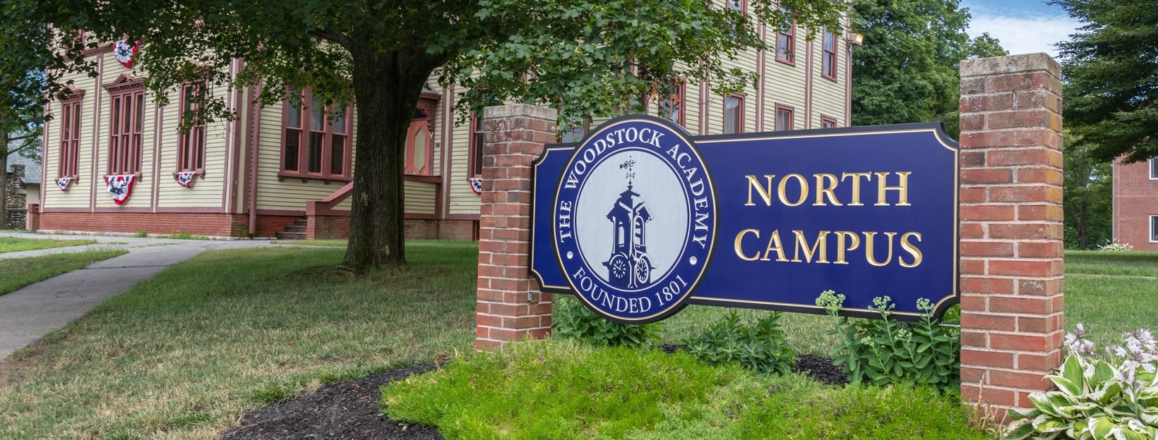 North Campus 표지석