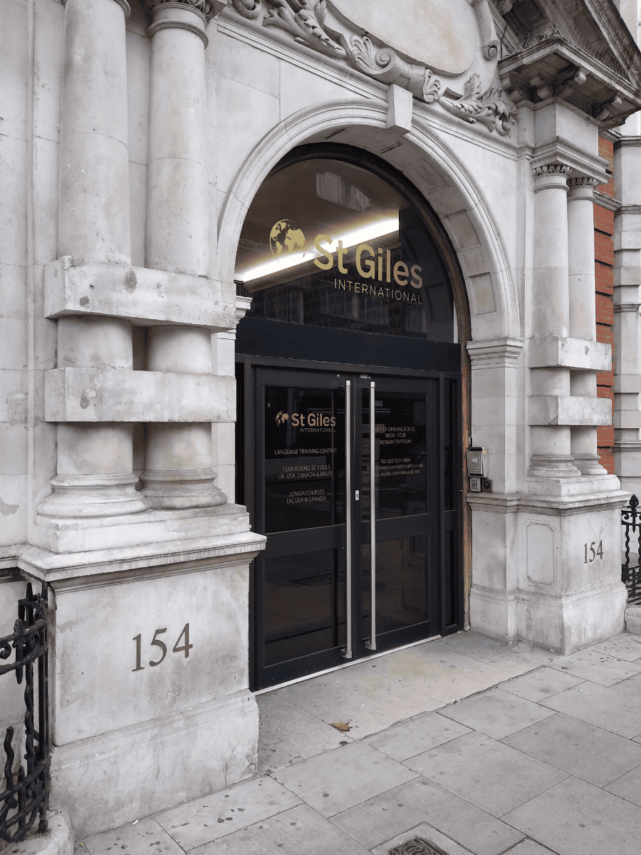 St Giles 런던 센트럴 센터 이미지