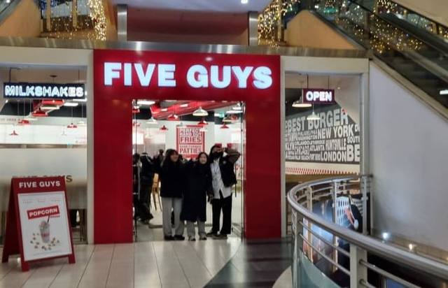 6일차 : Five Guys에서의 특별한 저녁 · 후기 사진