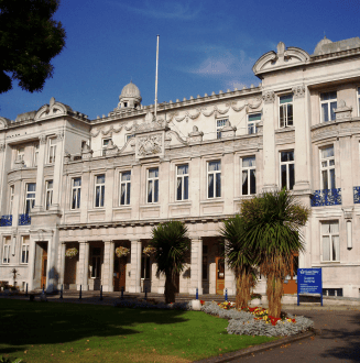 퀸메리 런던대학교